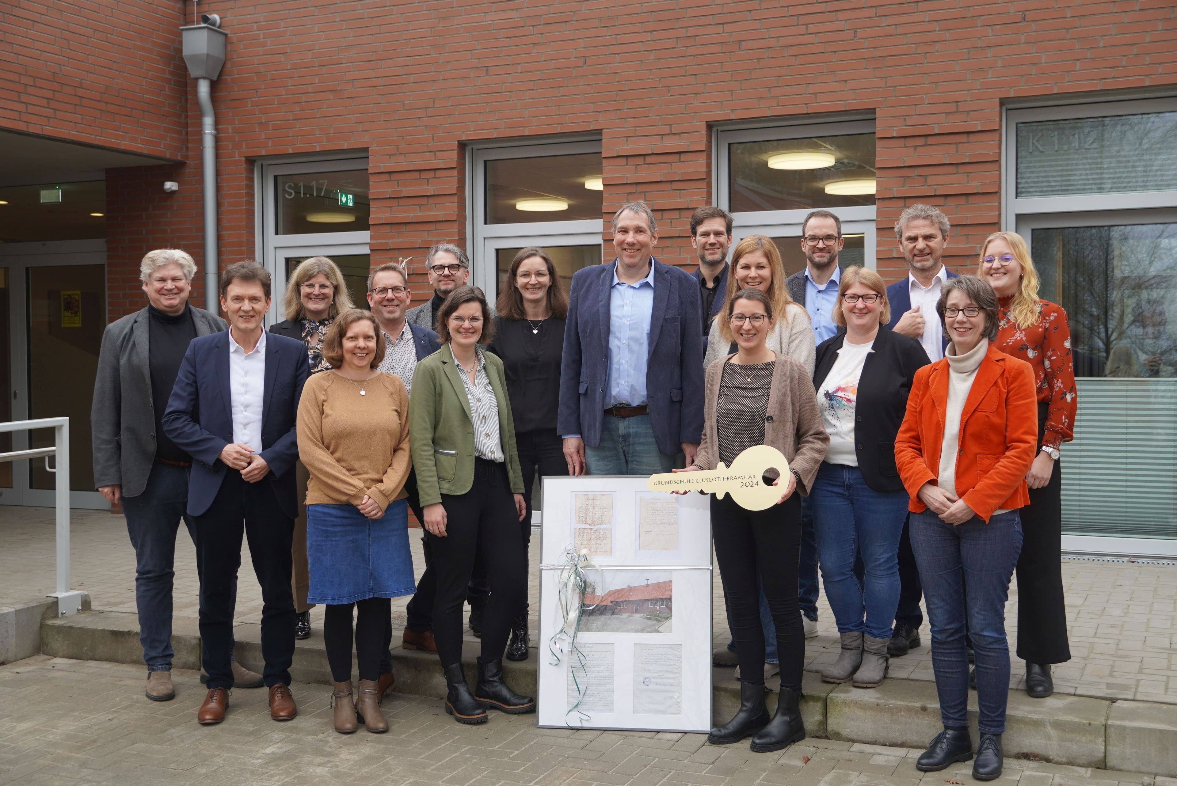 Feierliche Einweihung der neuen Grundschule Clusorth-Bramhar: Ein Meilenstein für die Gemeinde
