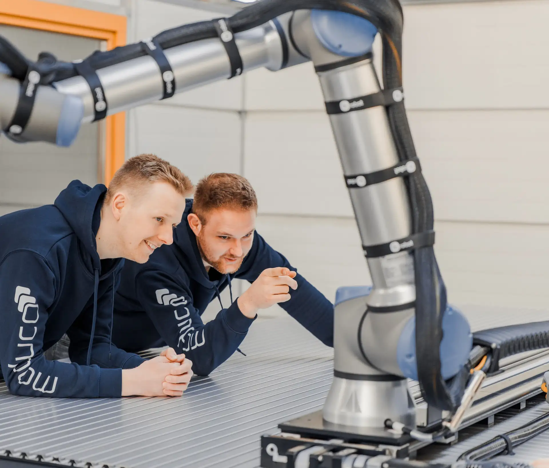 Lingen: KI und Roboter sollen smarte Textilien recyceln