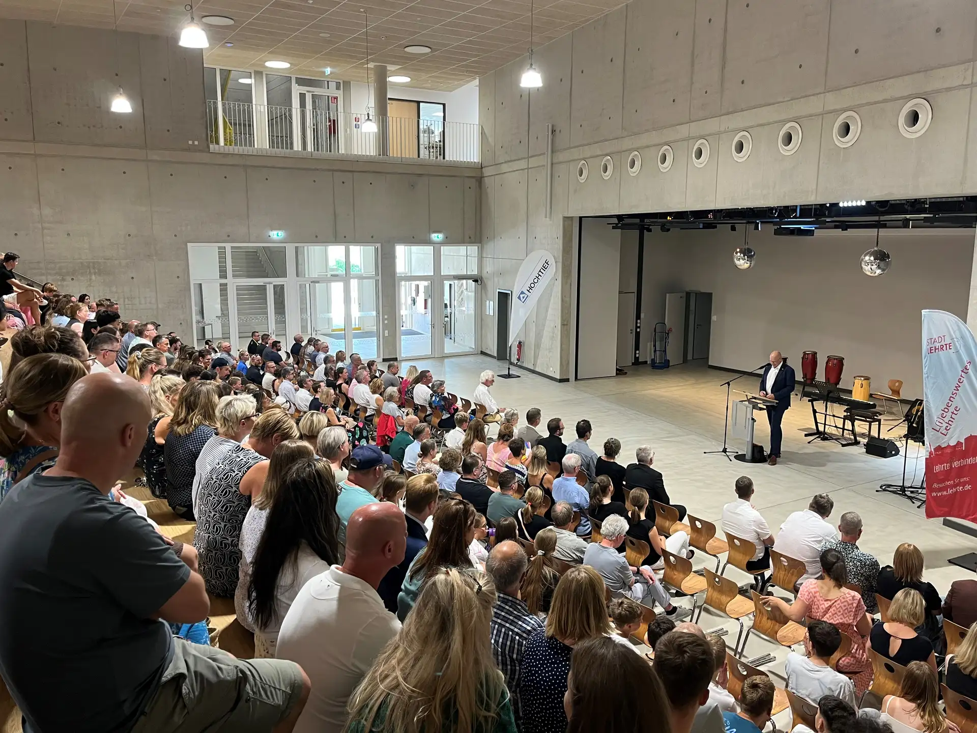 Schulzentrum Lehrte-Süd: Übergabe des ersten Bauabschnitts gefeiert