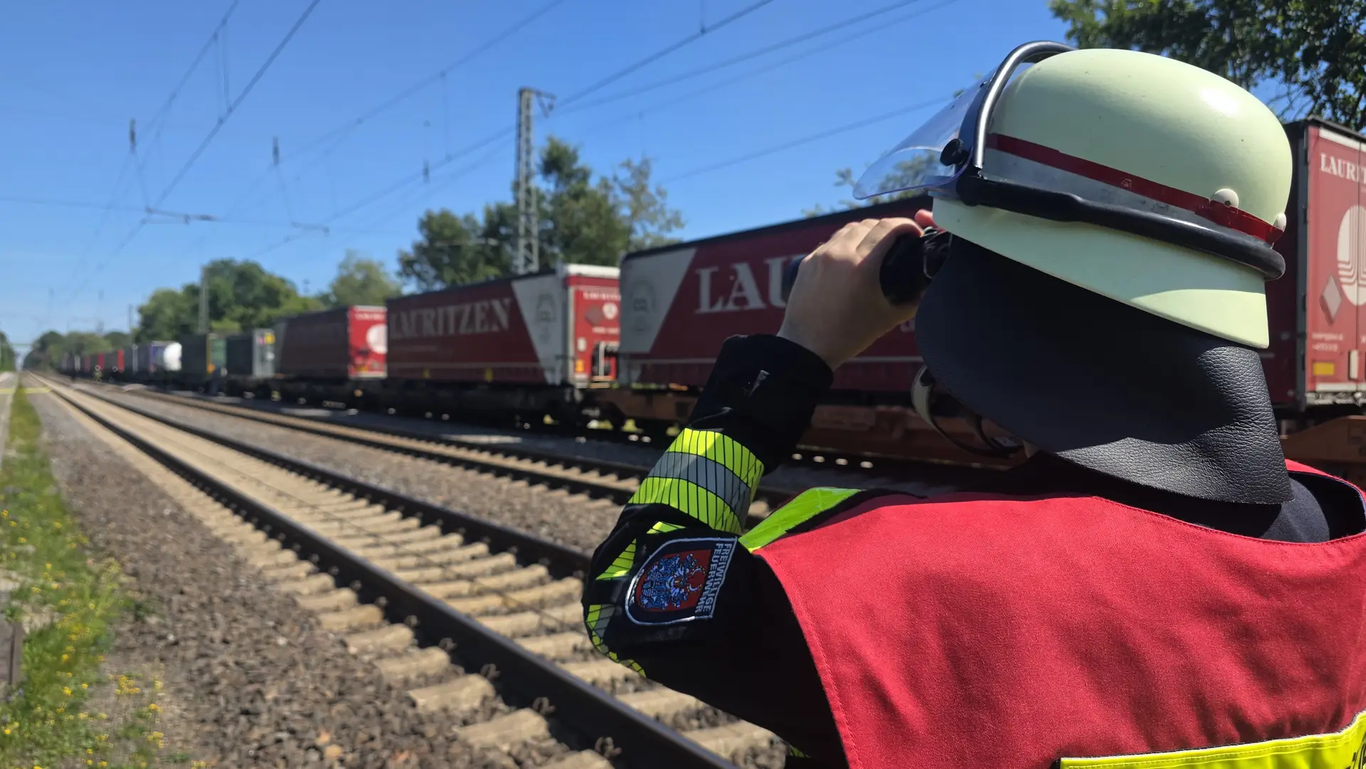 FW Celle: Gefahrgutaustritt aus Güterzug in Celle - 1. Lagemeldung